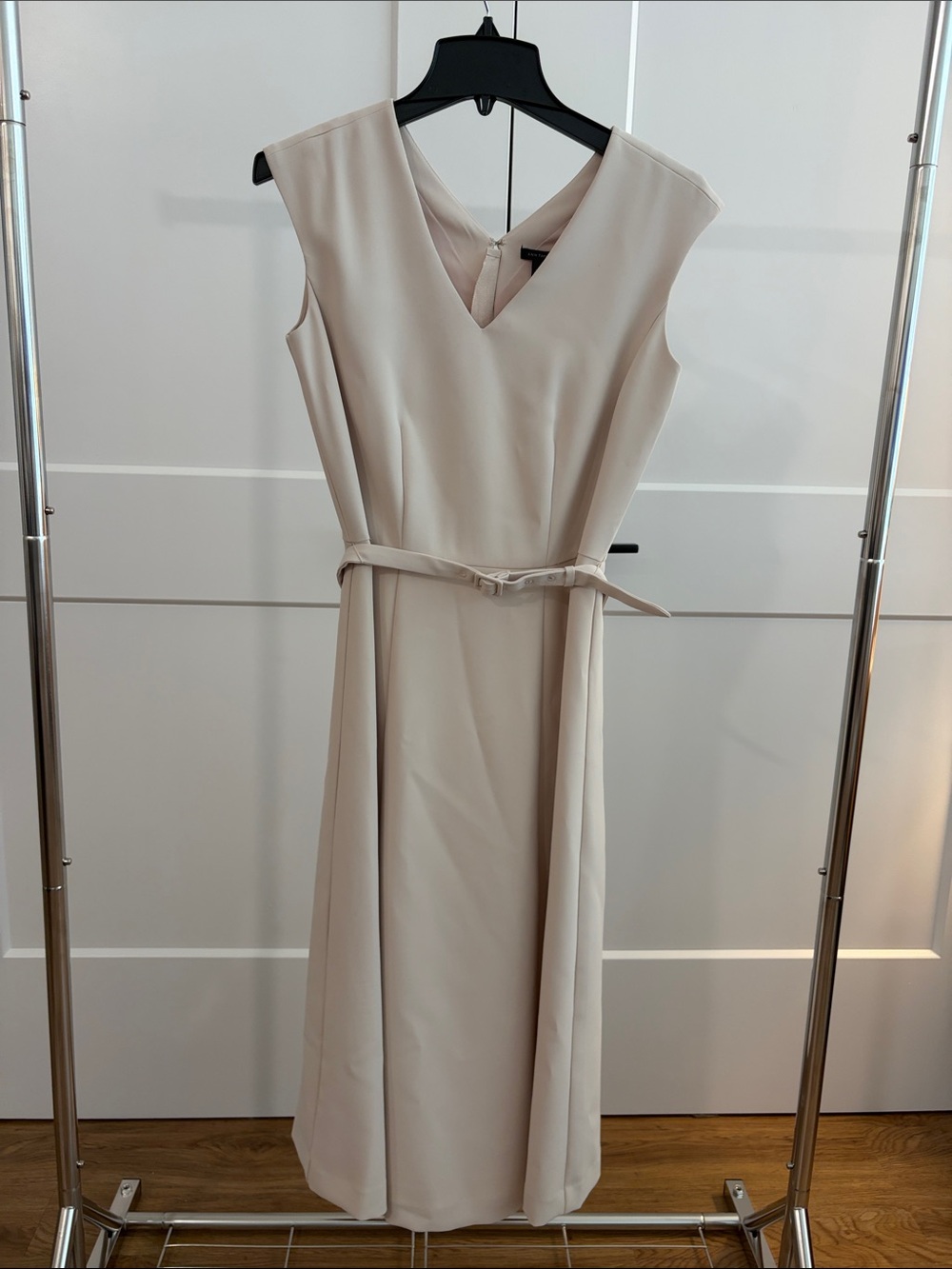 Ann Taylor Cream V-Neck Belted Midi Dress - NWT Size 0